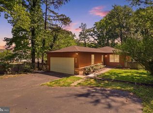 18507 Amidon Ave, Triangle, VA 22172