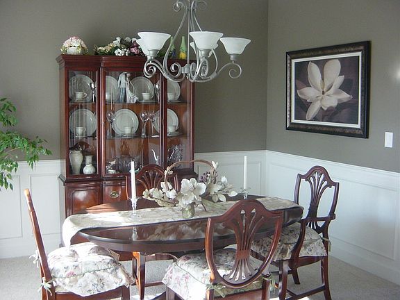 Formal Dining Room w/Wainscoting and builtin Butlers Pantry