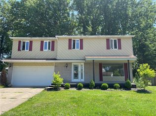 551 E Overlook Dr, Eastlake, OH