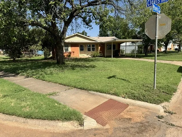 1400 Phoenix Dr