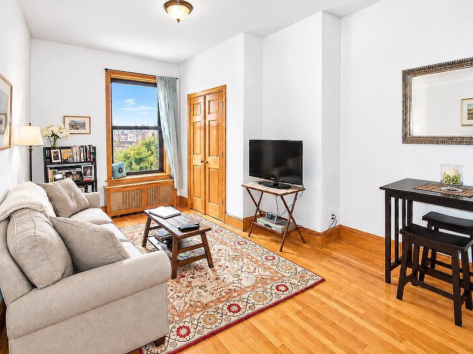 1st image of 19 W 74th St APT 5B