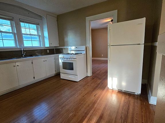 3rd image of 1012 Audubon Ave