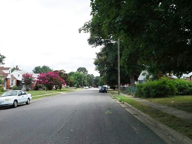 2nd image of 115 Larne Ave