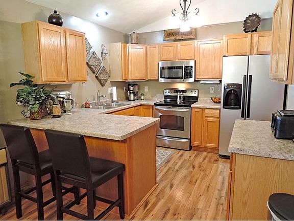 4th image of 1209 Bellflower Ln NE