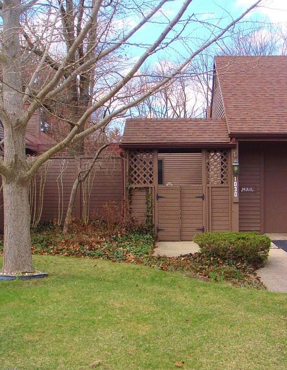 1st image of 1030 Essex Cir