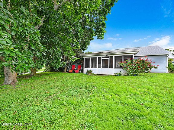 4th image of 299 Vin Rose Cir SE