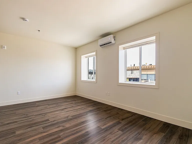 720 Murdock St — Photo 15