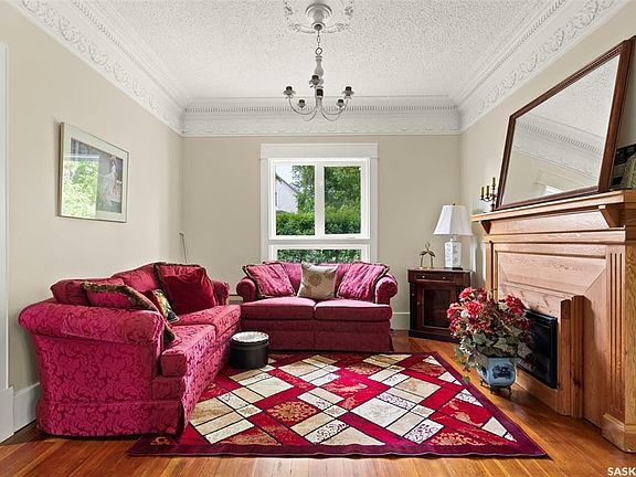 5th image of 219 Pearson St