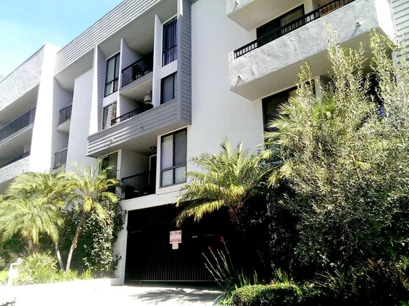 906 N Doheny Dr APT 301, West Hollywood, CA 90069