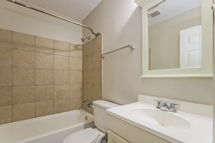7777 Ravenswood Dr — Photo 10