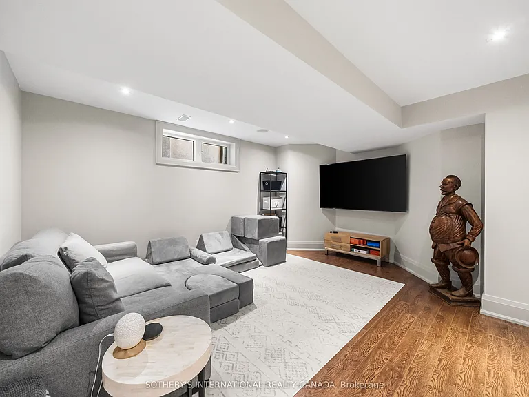 200 Donlea Dr — Photo 35