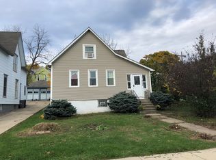 432 Hendee St, Elgin, IL 60123