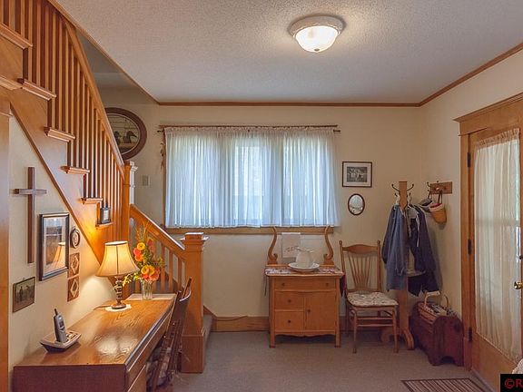 4th image of 304 N Main St