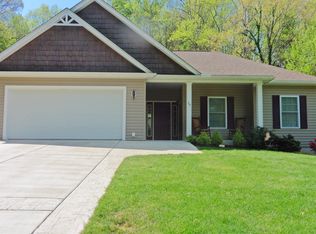 19 Ellenwood Dr, Asheville, NC 28804