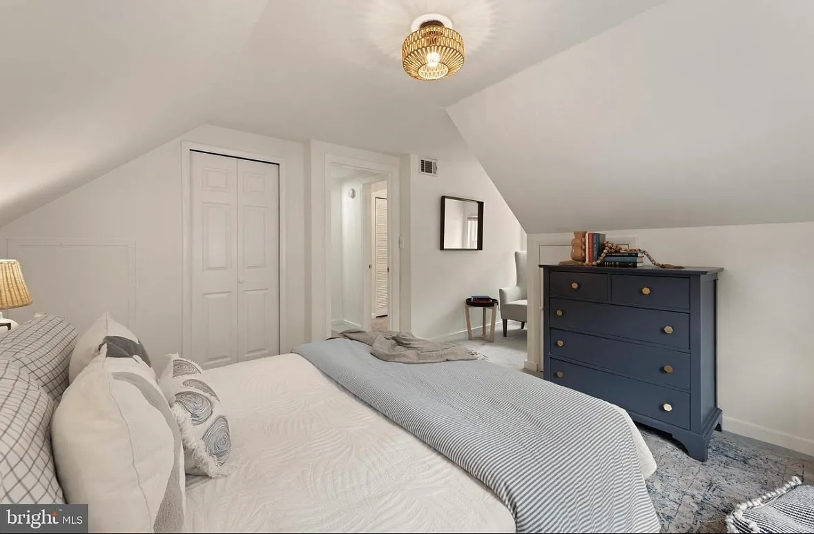4 bed, 1324 sqft, $1,125 — Photo 2