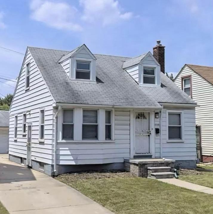 2nd image of 8087 Greenlawn St