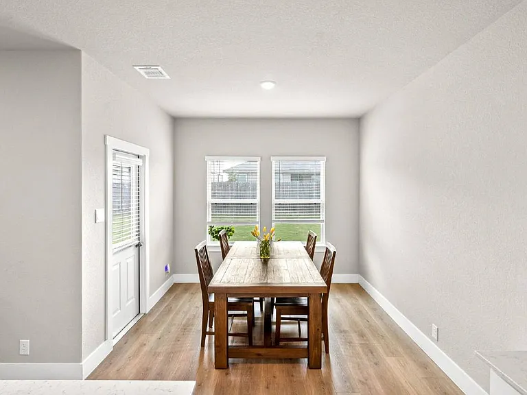 20895 Rindle Ln — Photo 10