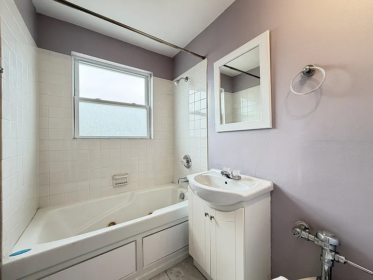 2057 E 72nd St #4 — Photo 20