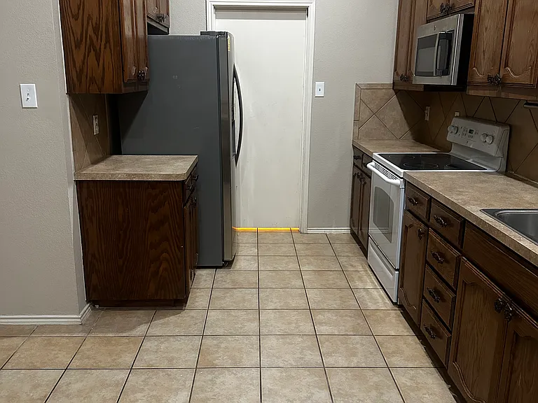 900 Poncho Ln — Photo 13