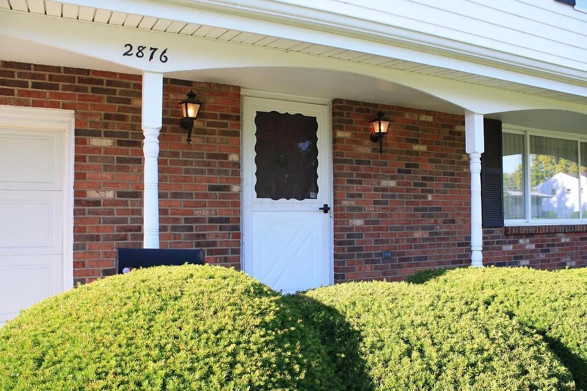 2876 Longfield Rd photo 1