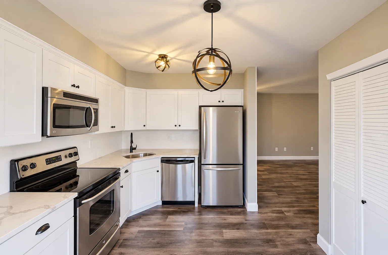 1 bed, 950 sqft, $1,975 — Photo 1