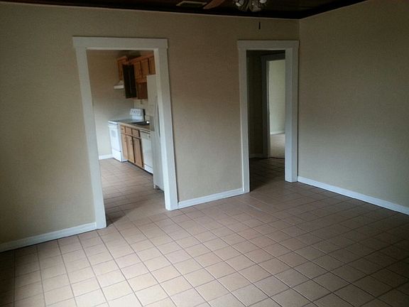 3rd image of 1514 Hillside Dr