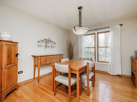 5th image of 2335 Richmond Dr