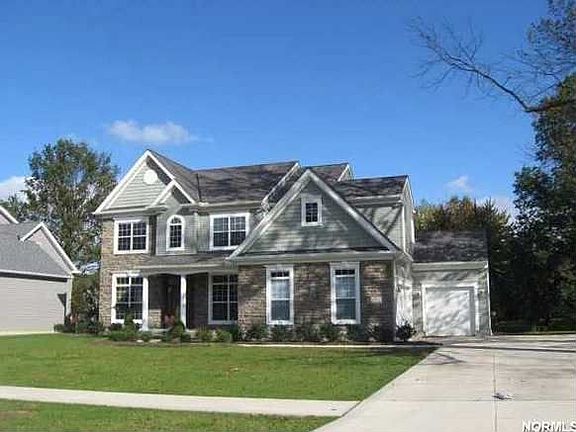 3rd image of 399 Harbor Ct