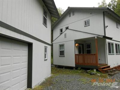 22722 Chamber Ln, Chugiak, AK, 99567