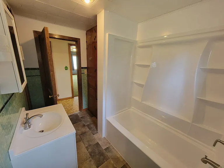 1151 Pease Rd — Photo 16