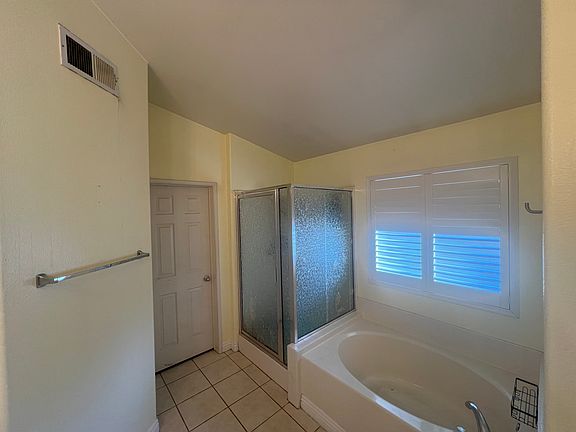 4th image of 1482 Goldeneagle Dr
