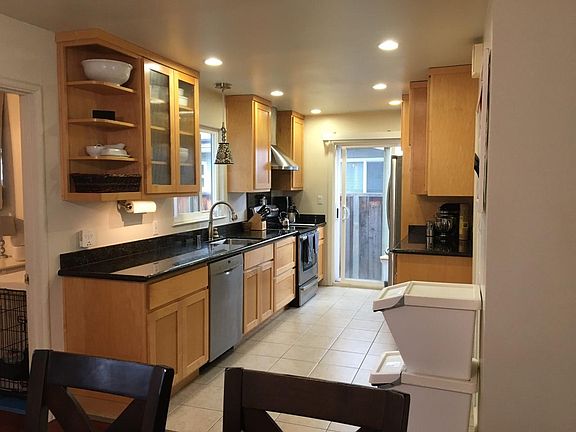2nd image of 577 Gresham Ave