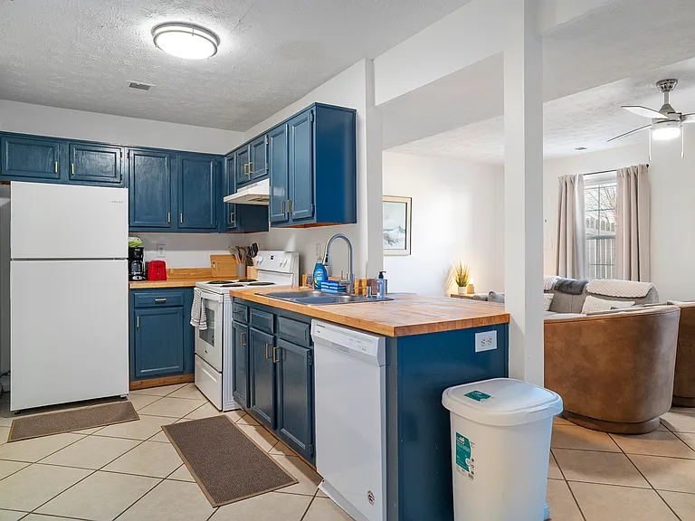 3311 Morhan Way — Photo 3