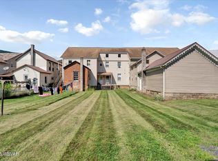 522 Long Run Rd, Mill Hall, PA 17751