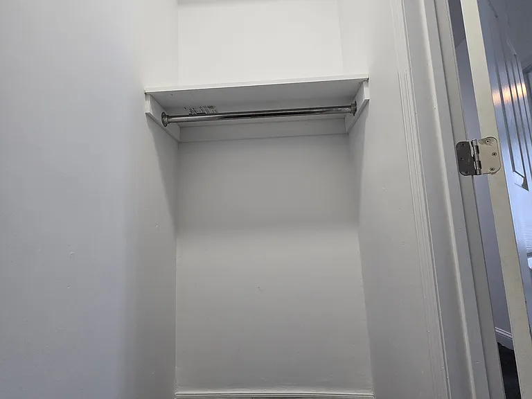 956 43rd St #2 — Photo 34