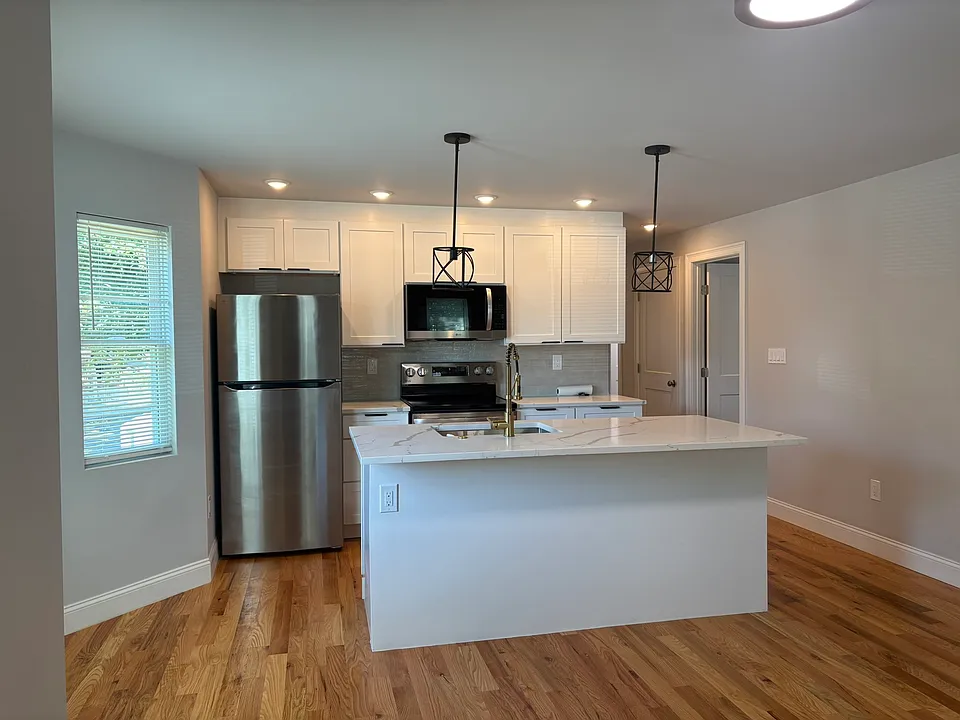254 Salem St #2