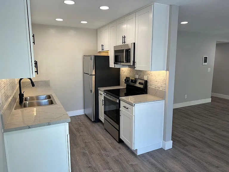 Andorra Apartments — Photo 18
