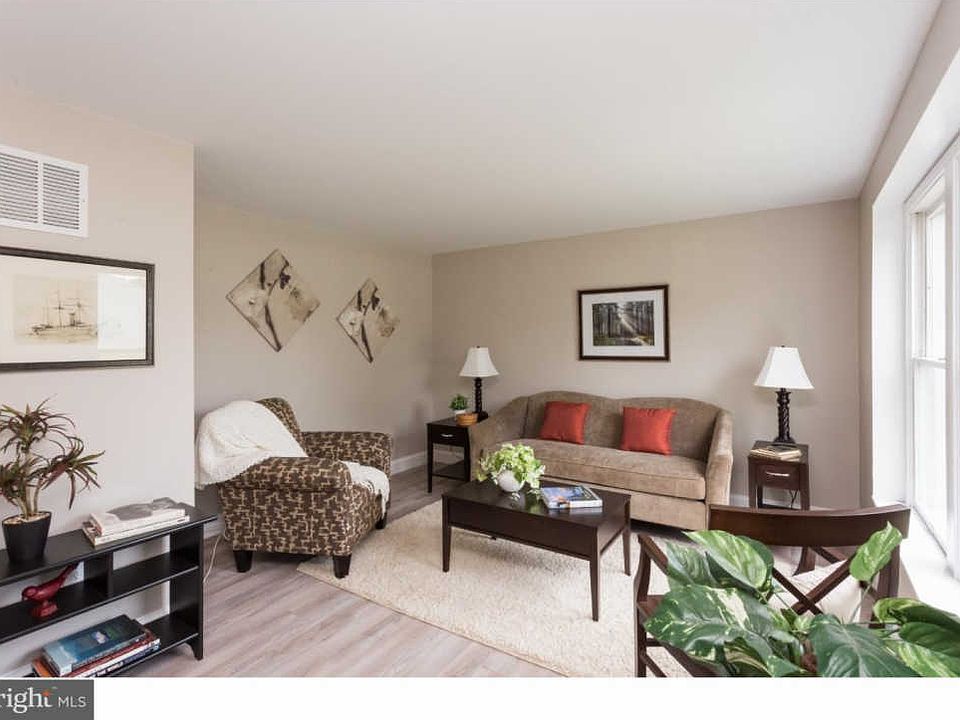 363 Adams St Coatesville, PA, 19320 Apartments for Rent Zillow