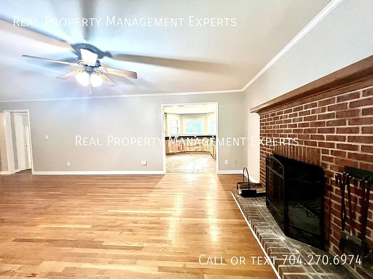 9024 Highland Creek Pkwy — Photo 6