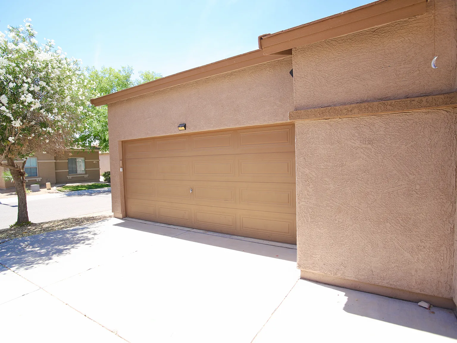 4 bed, 2053 sqft, $2,650 — Photo 4