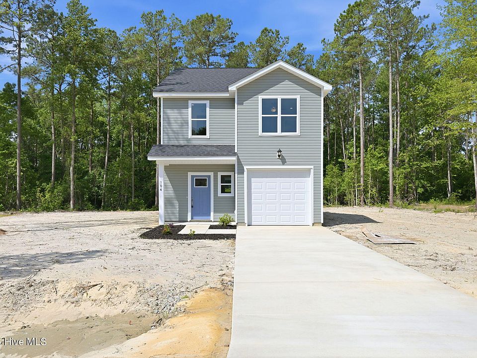 1st image of 104 Palm Circle