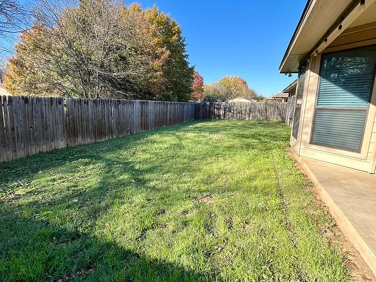 330 Jade Ln — Photo 25