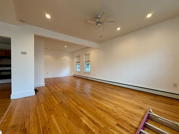 Living/Dining Area