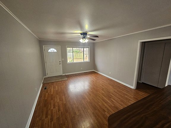 2nd image of 1511 N Oakland Ave