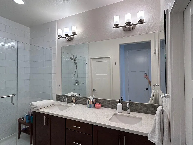 582 E Imperial Ave — Photo 10