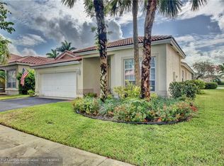 9 Gables Blvd, Weston, FL 33326