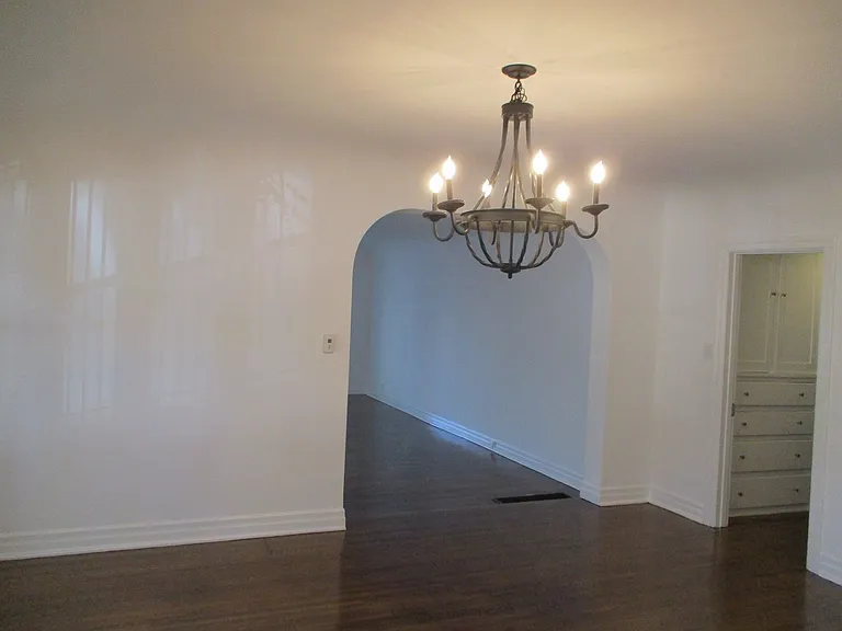 1086 88 Redondo Boulevard 5265 Edgewood Pl — Photo 21
