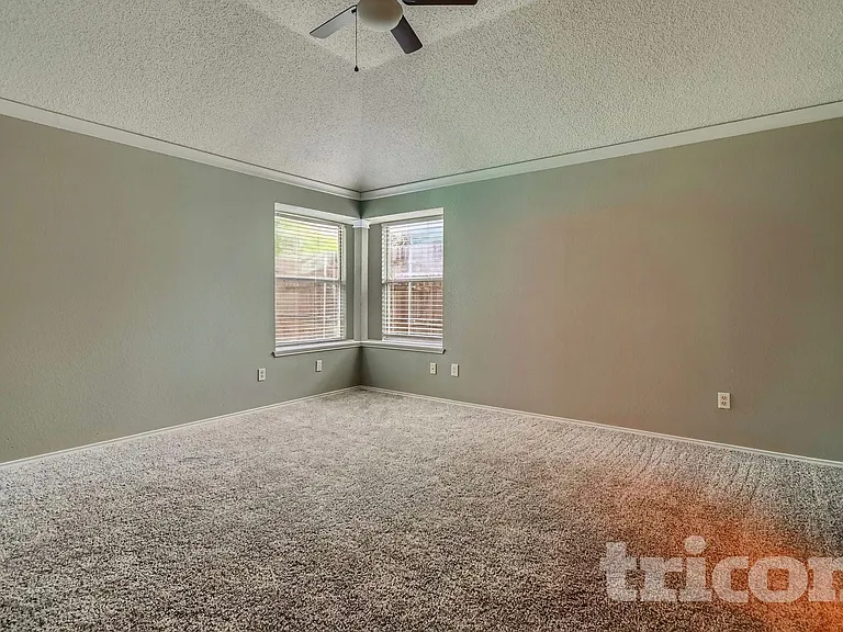 8316 Auburn Dr — Photo 11