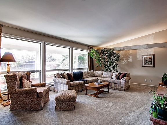 2nd image of 3006 S Saint Paul St