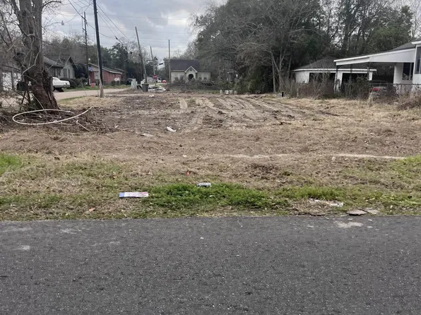 2560 Adams Ave, Baton Rouge, LA 70802